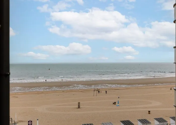 Casiola - Colorful Near The Sea * Ostende