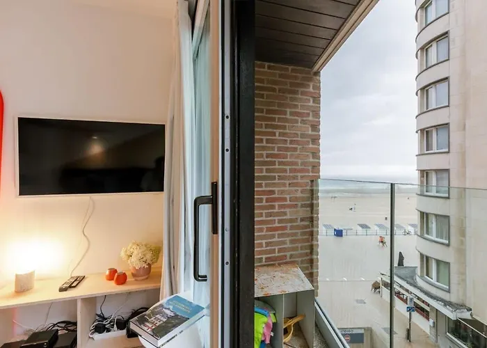 Casiola - Colorful Near The Sea Ostende